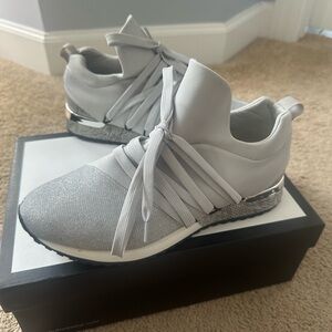 J Slides Zorro sneakers 🩶